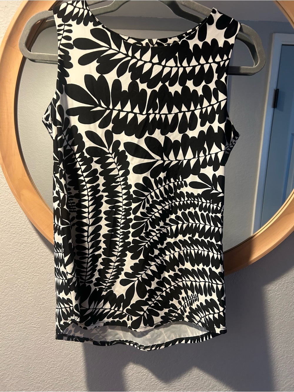 Black & White Printed Sleeveless Tank Top